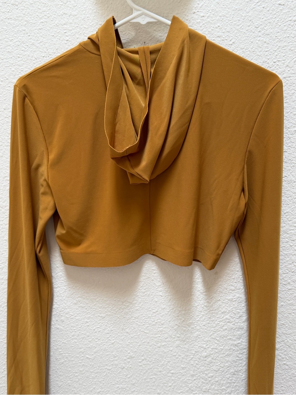 Norma Kamali Long Sleeve Turtle Skull Cap Cropped Top in Mocha - Picture 3 of 5